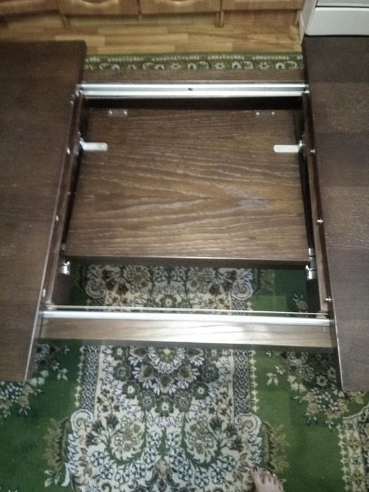 Стол раздвижной массивный