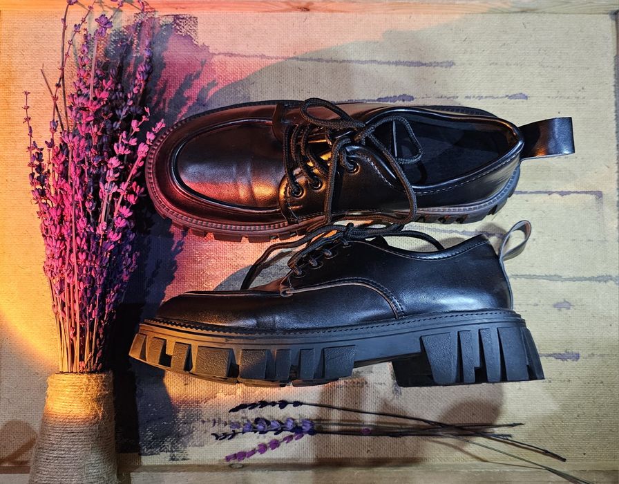 Женские туфли с небольшой плотформой