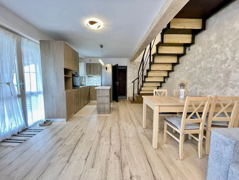 Închiriez casa  duplex Liziera Triaj 3 camere