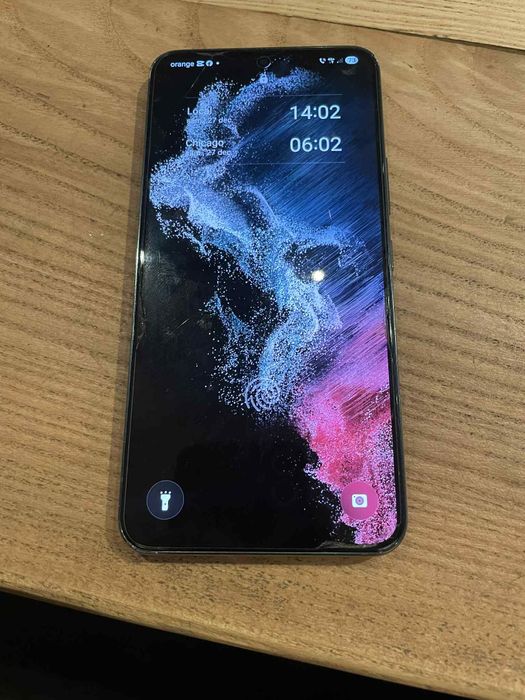 Vând S22 nare nicio problema doar folia sparta accept ori ce încercare