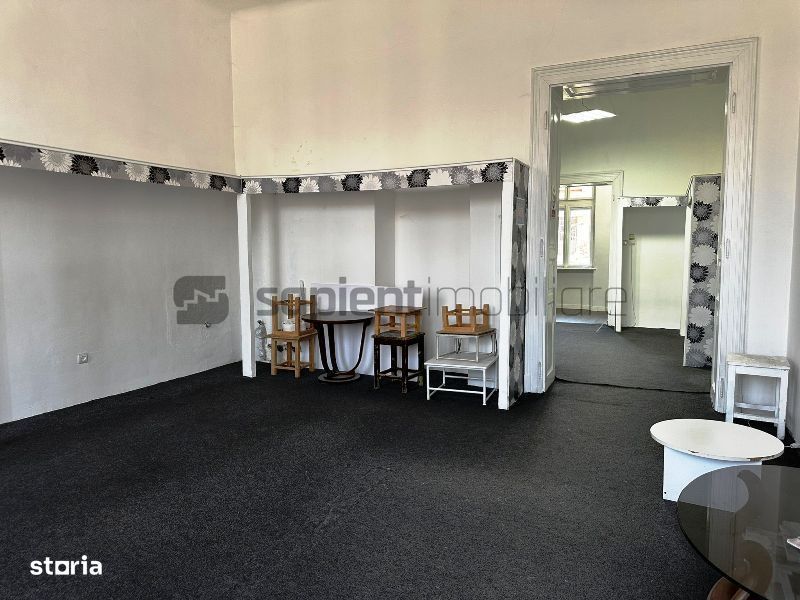 Apartament la casa cu 4 camere si acces auto, ultracentral