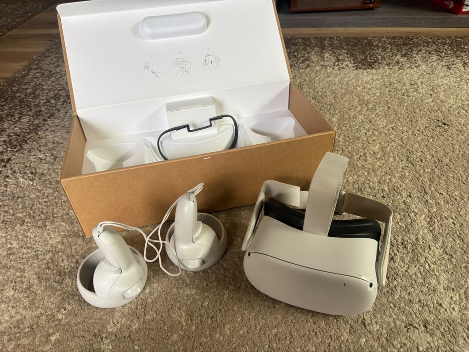 Vând Ochelari VR Oculus meta Quest 2 128 gb