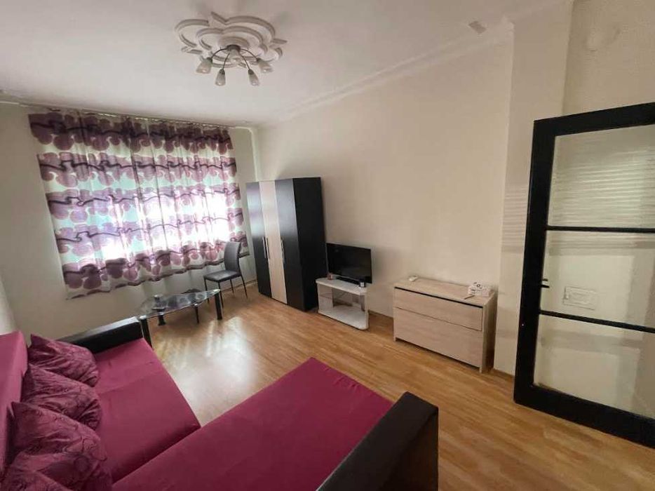 Дава се под наем Тристаен апартамент в Бургас, Възраждане - 80 кв.м за 280.5 € - Снимка #2