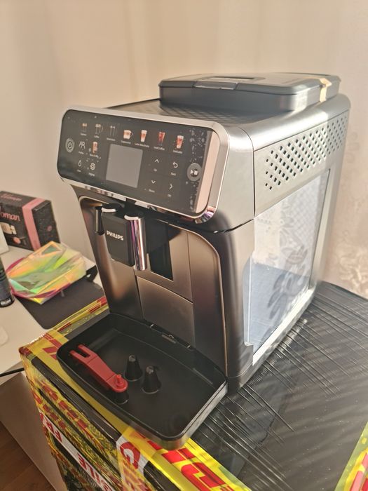 Espressor automat Philips Seria 5500 NOU SIGILAT