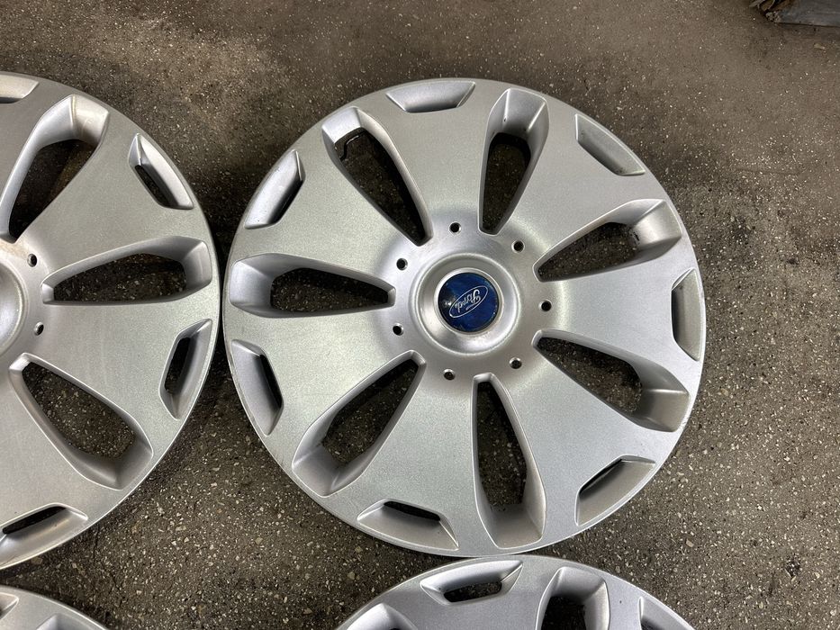 Тасове 16 цола оригинални Форд