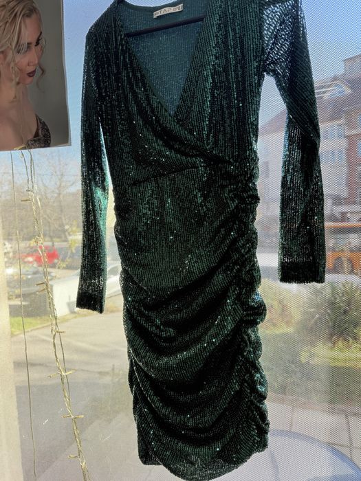 Стилна дамска рокля с пайети