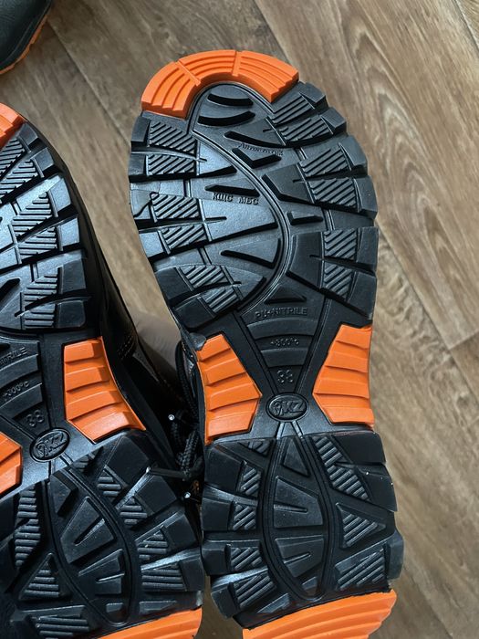 Продам рабочие ботинки 39 размер