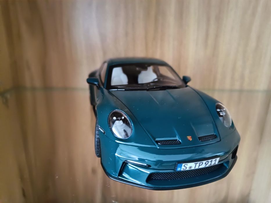 Porsche 911 GT3 touring, Norev 1:18