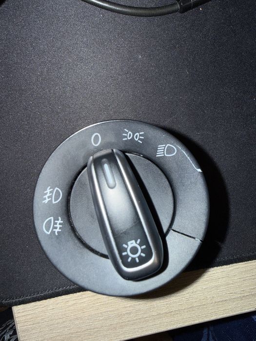 Ключ за фарове golf6
