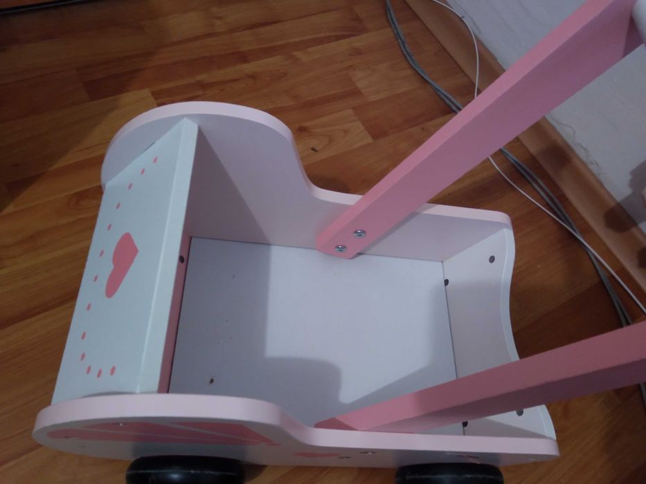 Детска дървена количка за кукли