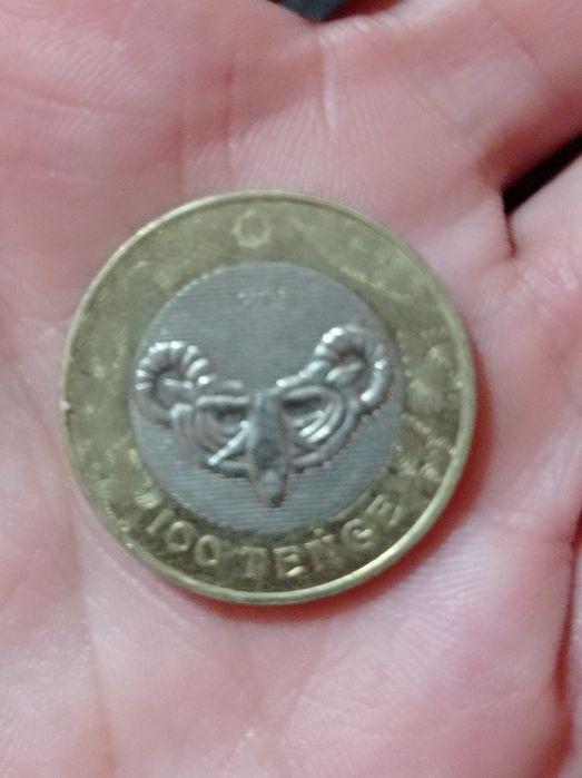 Продам колекционные монеты