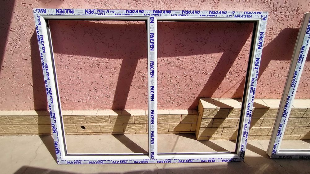 Рамы пластиковые и деревянные