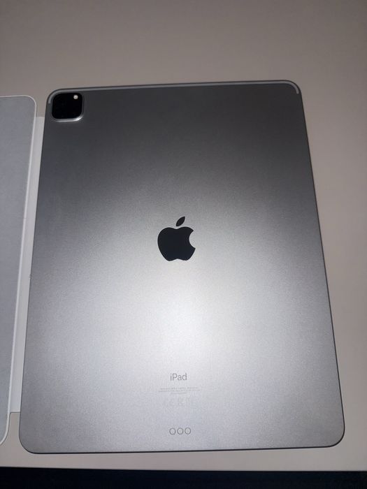 iPad Pro 12.9” Gen 5 (M1) + Apple Pencil – stare foarte bună