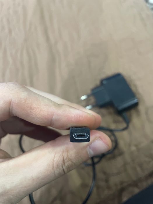 Зарядно за телефон