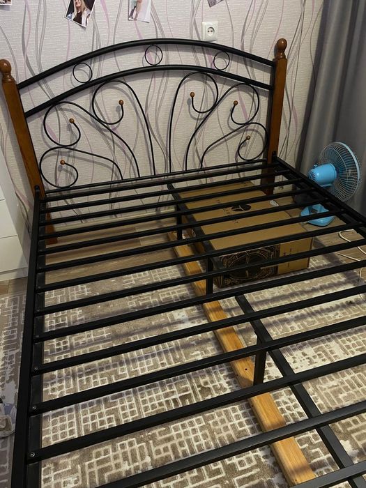 Кровать железная