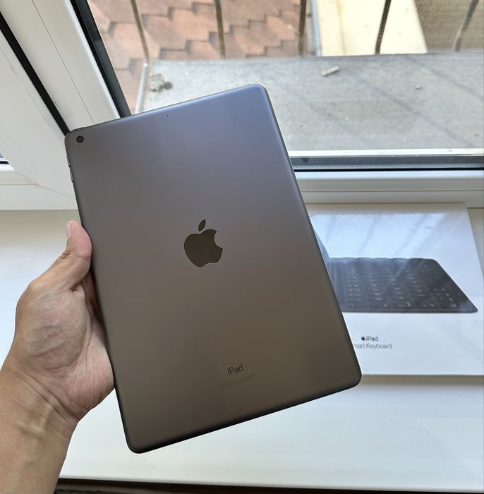 iPad 9 Gray 64GB +Smart Keyboard