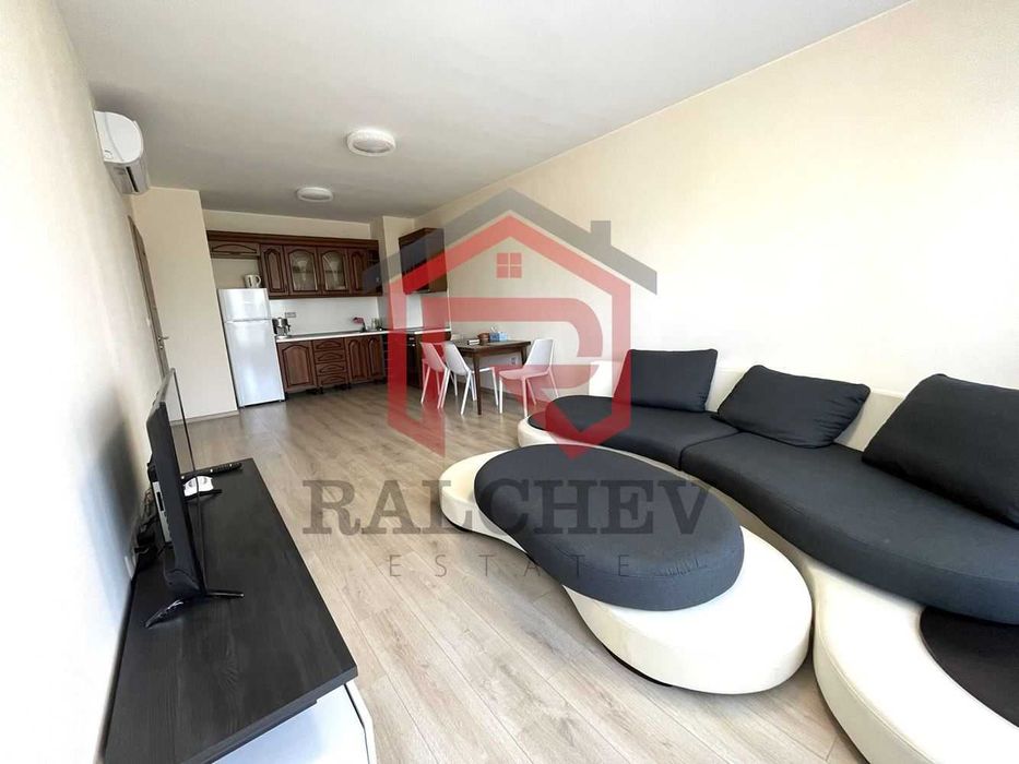 Двустаен апартамент в Затворен комплекс / Аспарухово