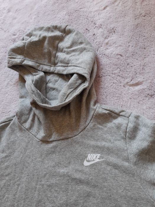 Nike дамски Суичъри S- M размер 2броя.