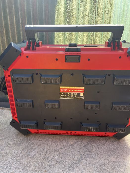 Vand radio santier Milwaukee M18PRCDAB+ model 2024