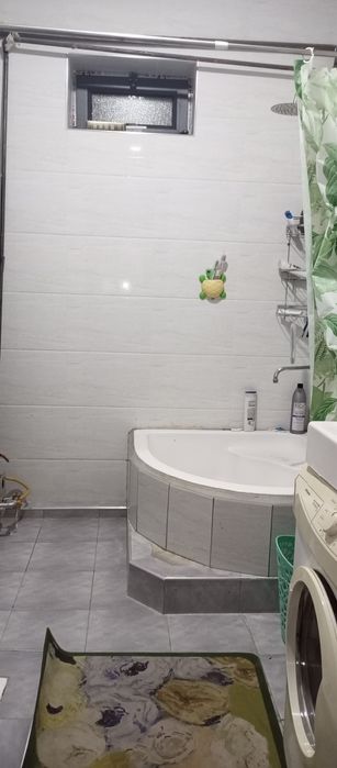 Uy sotladi tolabe t abraskadan Chapga  srochna  garit