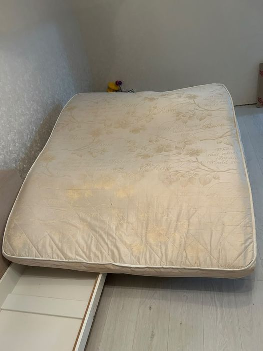 Продам 2 матраца 160*200