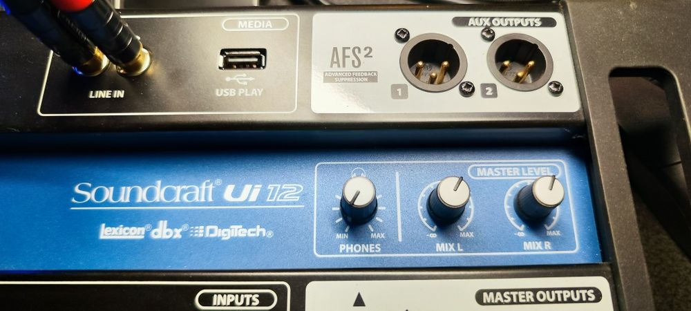 Soundcard Ui12 смесителен пулт