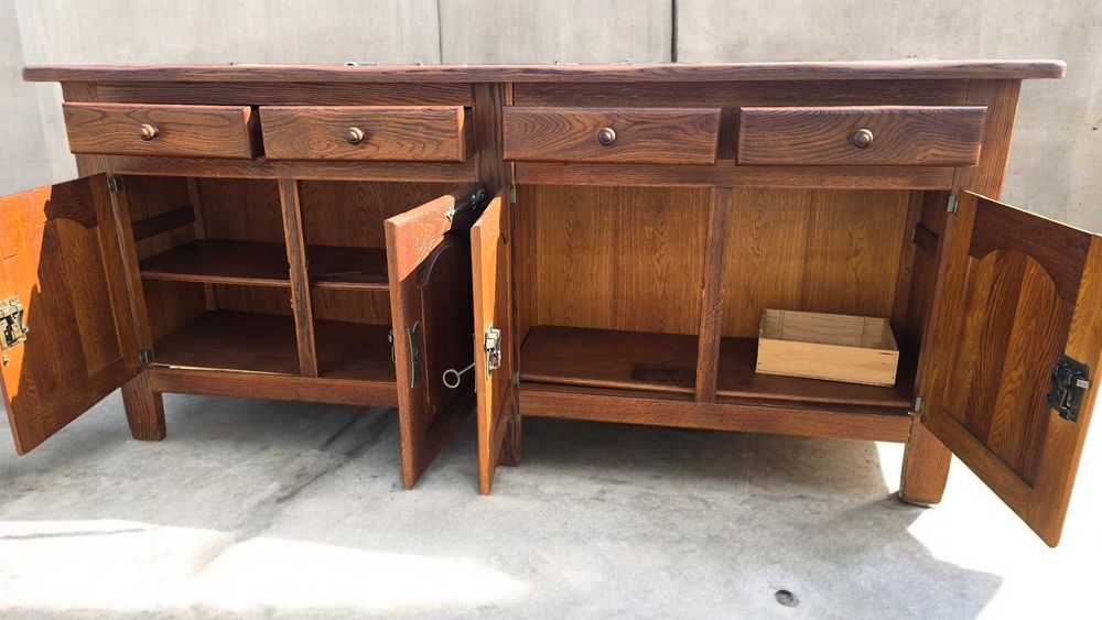 Дъбови контрабюфети и шкафове- внос от Нидерландия