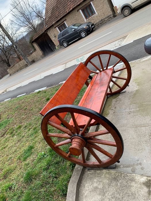 Bancă rustica de vânzare.