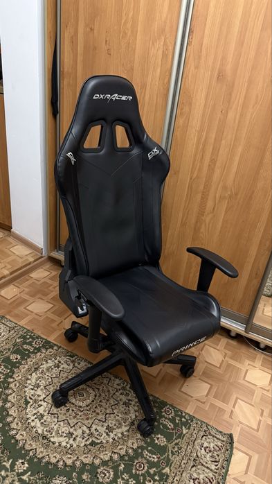 игровое уресло Dxracer prince