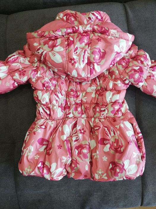 Продам куртку для девочки! Фирма Pelican.