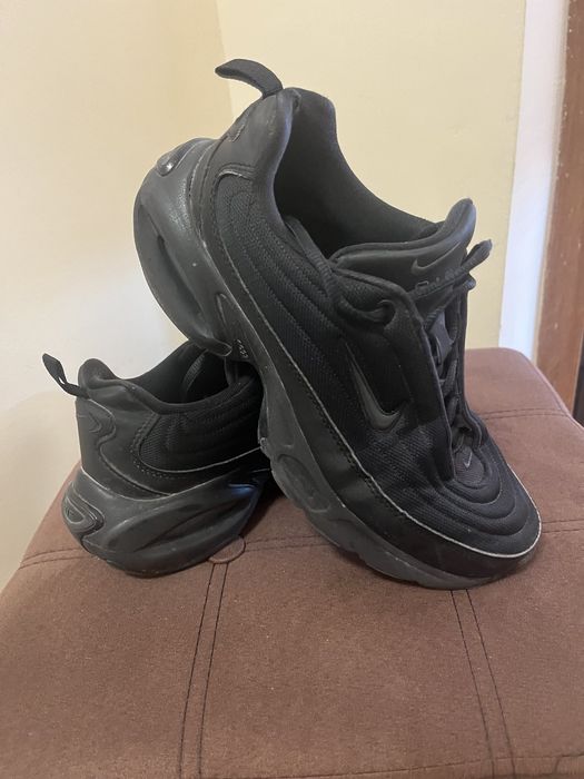 Черни маратонки Nike
