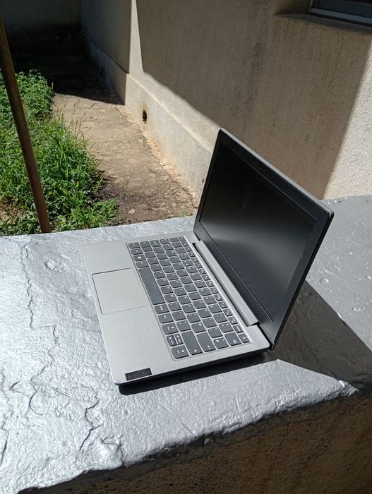 Laptop Lenovo Ideapad 11" / 2021 / Celeron / 64GB EMMC + Slot/ 4GB DDR4 / Win 10 / Baterie 5-6 ore .