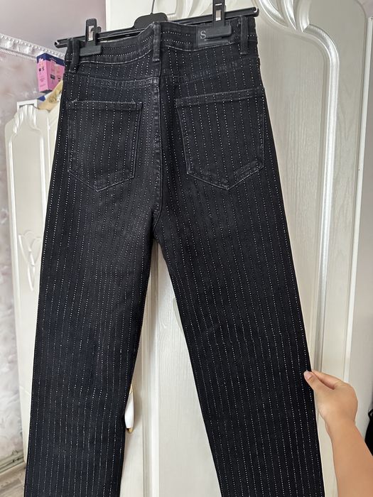 Дънки с камъчета