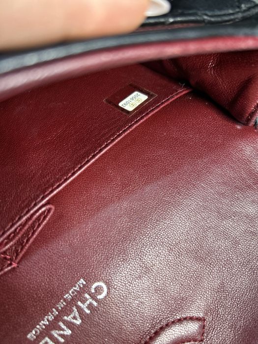 Geantă Chanel Classic Double Flap mărime Medium, piele neagră