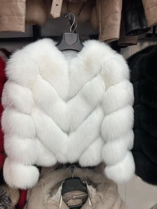 Haine de blana din vulpe polara, palton alpaca la