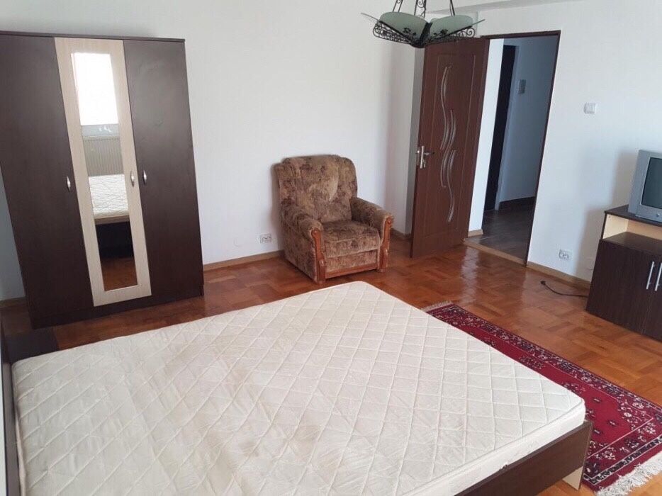 Inchiriez garsoniera centru disponibila 1 iulie