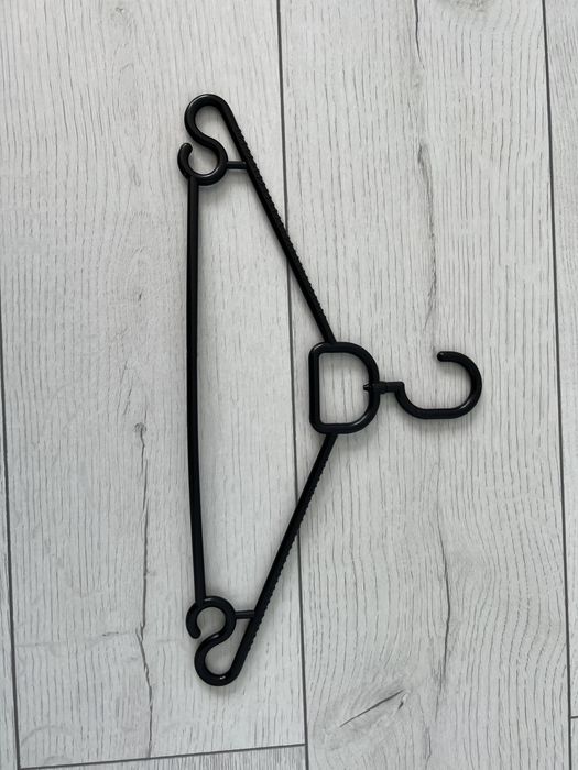 Пластмасови закачалки