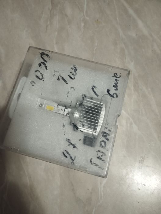 Becuri LED faruri