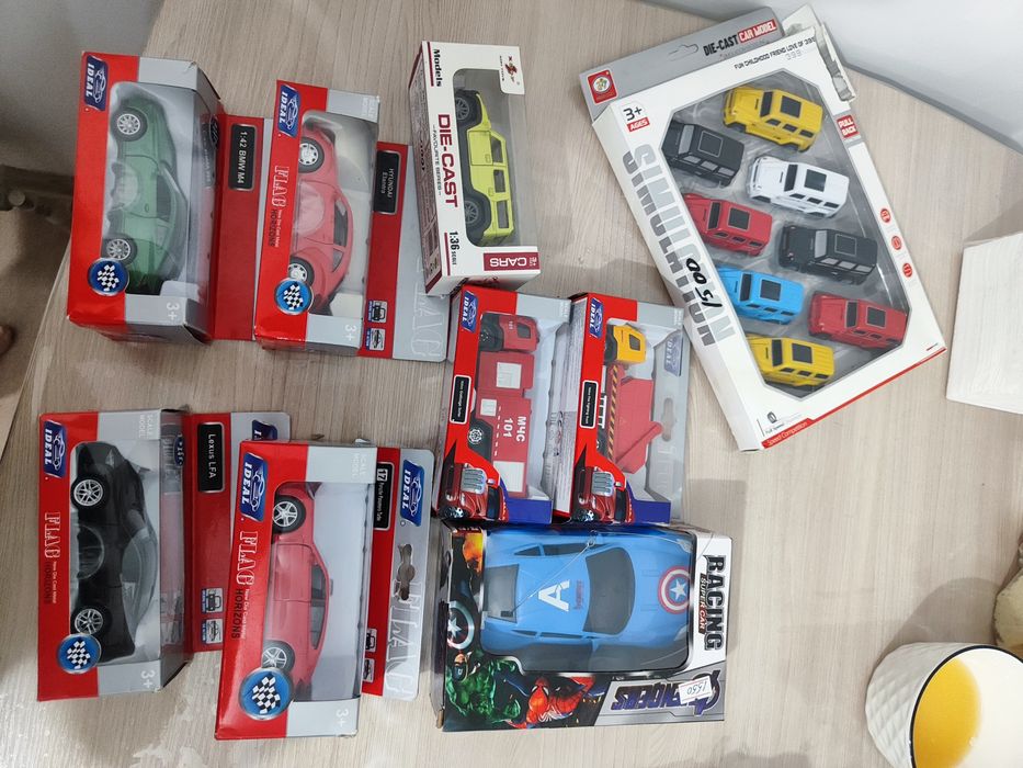 Машинки модельки