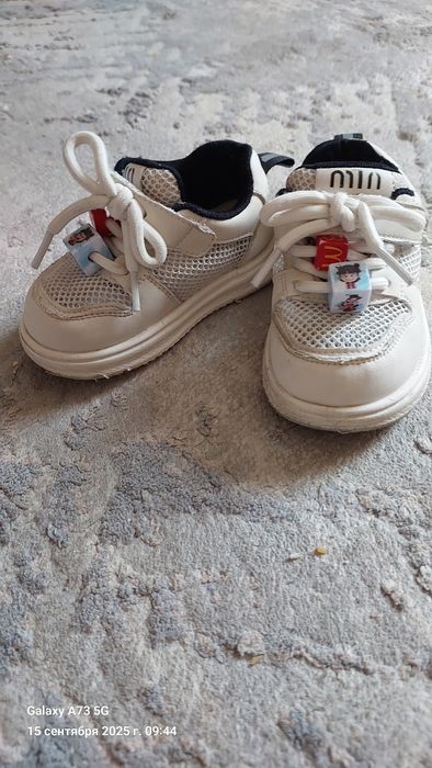 Продам детскую обувь  в хорошем состоянии.  19 размер. Всё  за 5000