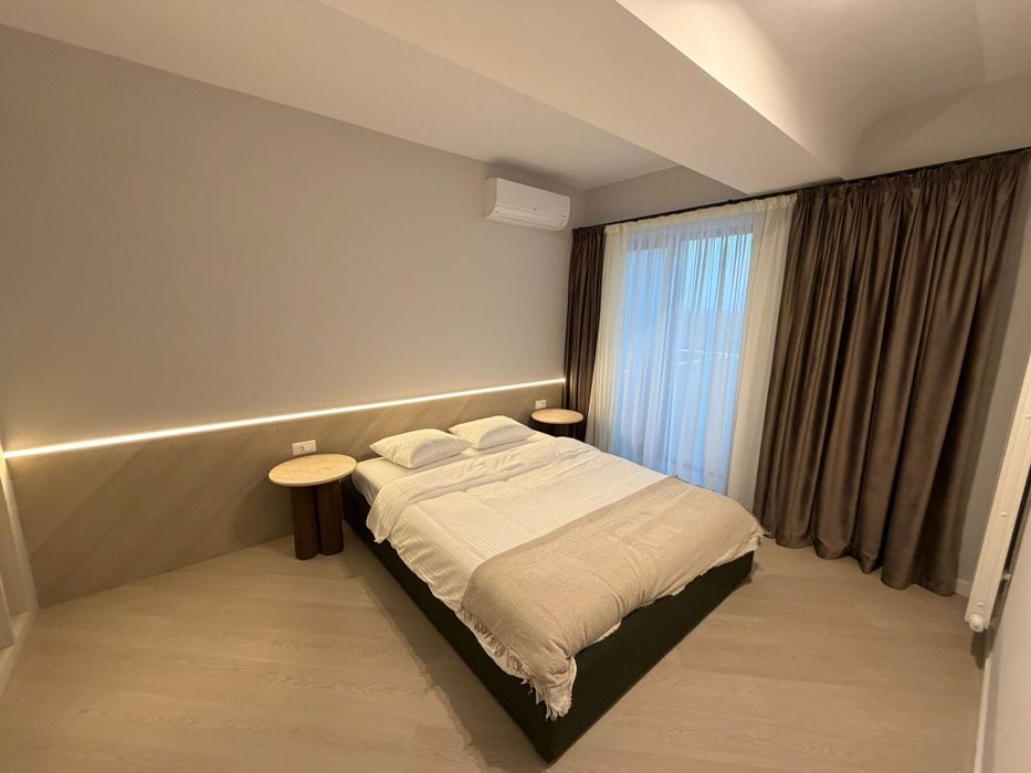 Pat de vanzare cu saltea inclusa