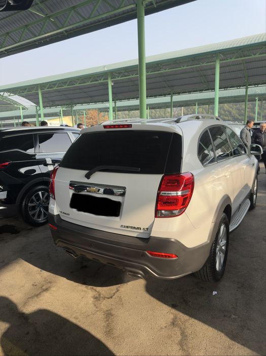 Chevrolet Captiva 2018 2.4 — a’lo holatda, toza.