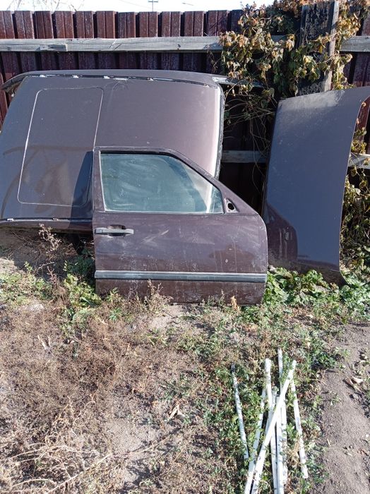 Запчасти на мерседес 124