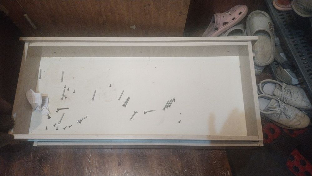 Продам кровать без матраса