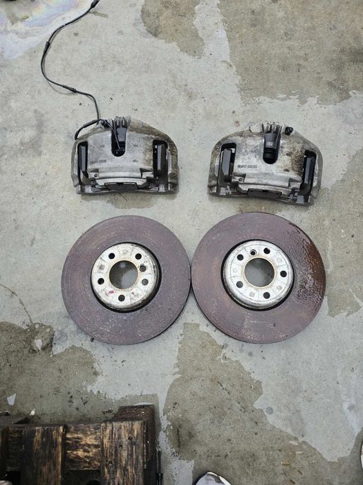 Бмв Предни апарати  и дискове 550 Ф07 Ф10  Bmw f07 f10