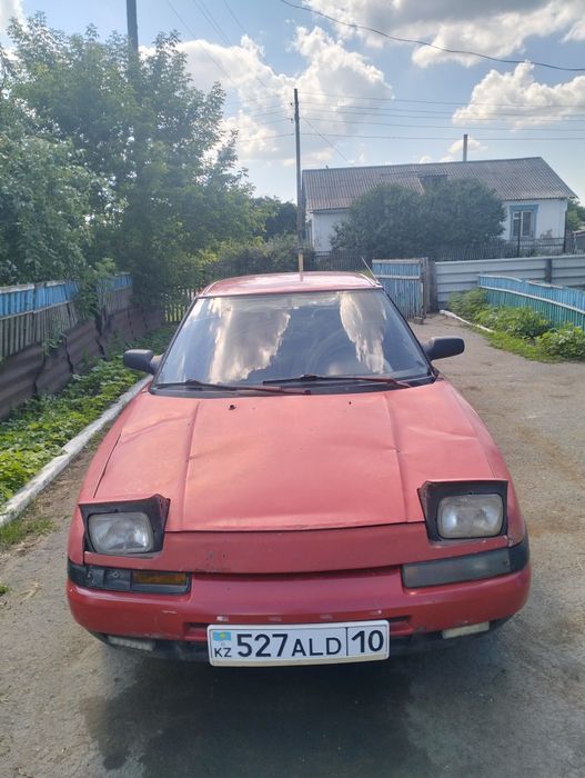 Продам машину Мазда 323