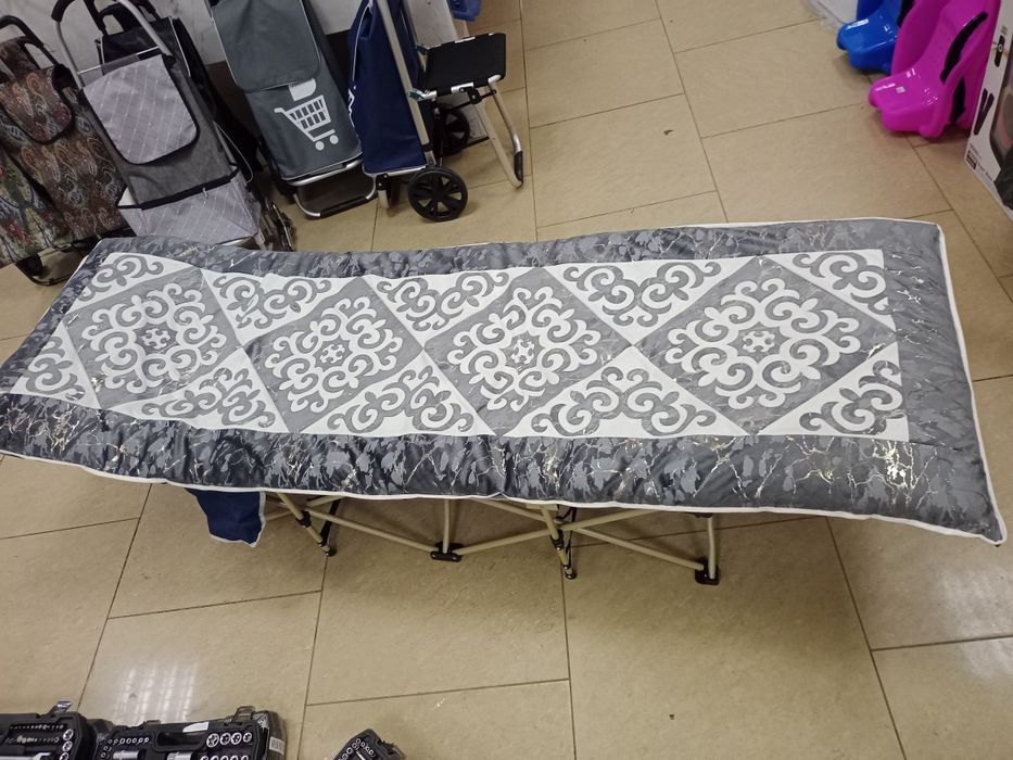 Раскладушка , кровать, матрас