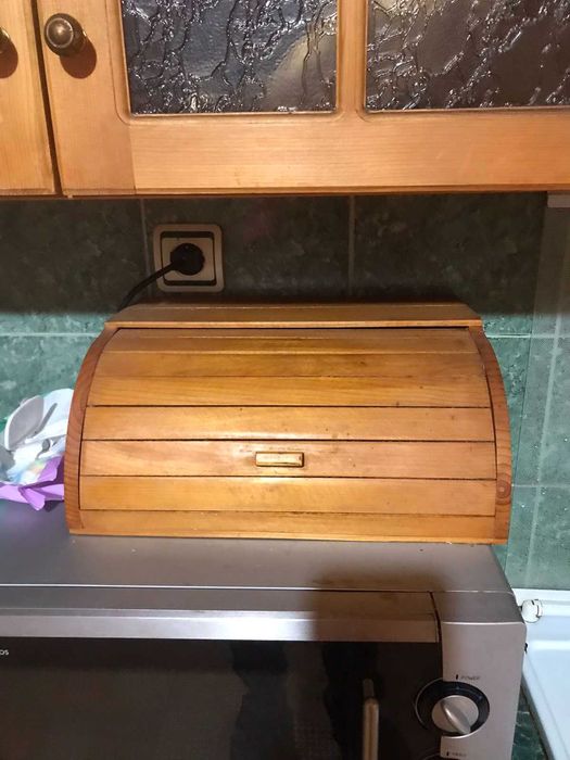 Продавам чамови мебели