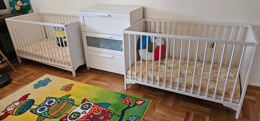 Бебешки кошари (2 броя)  и скрин - в комплект и по отделно