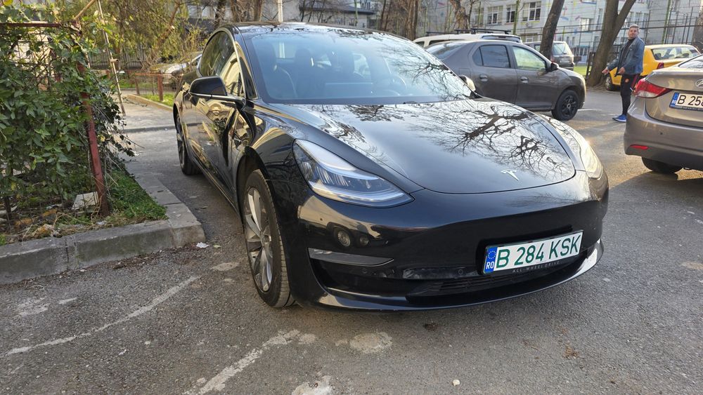 Vand sau schimb tesla model 3 dual motor an 2019 Long Range 480  cp